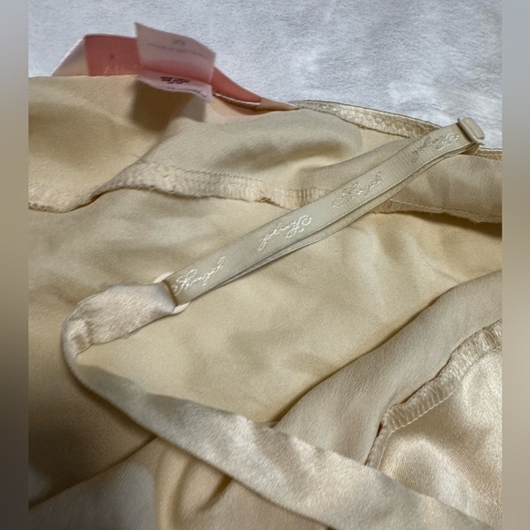 Angels Victorias Secret Vintage Silky Slip On - Picture 8 of 9